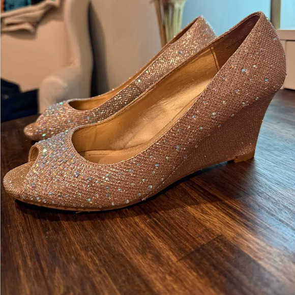 Gold wedge heels - Picture 3 of 7